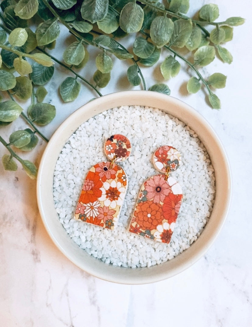 Retro Floral Pattern Arch Earrings